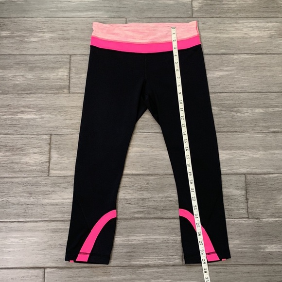 Lululemon Inspire Crop II
Black / Wee Are From Space Parfait Pink Sz 6 - Picture 5 of 17